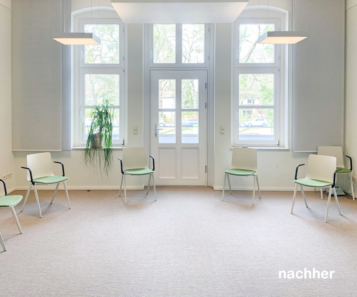 Renovierter Raum für Gruppentherapien in der Psychosomatischen Tagesklinik